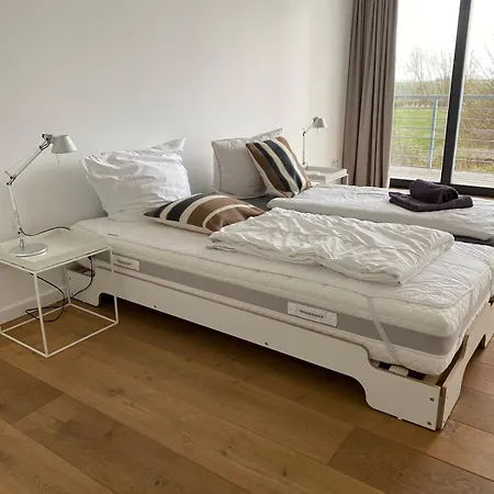 Haus Charly Exklusives Architektenhaus Holzbauweise Fehmarn, Strandnah Feriehus